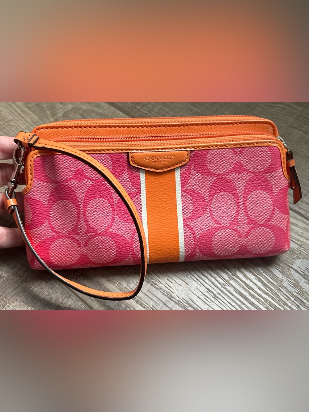 Vintage Coach Pink Signature Wristlet / Y2K Coach New York Zip Clutch
